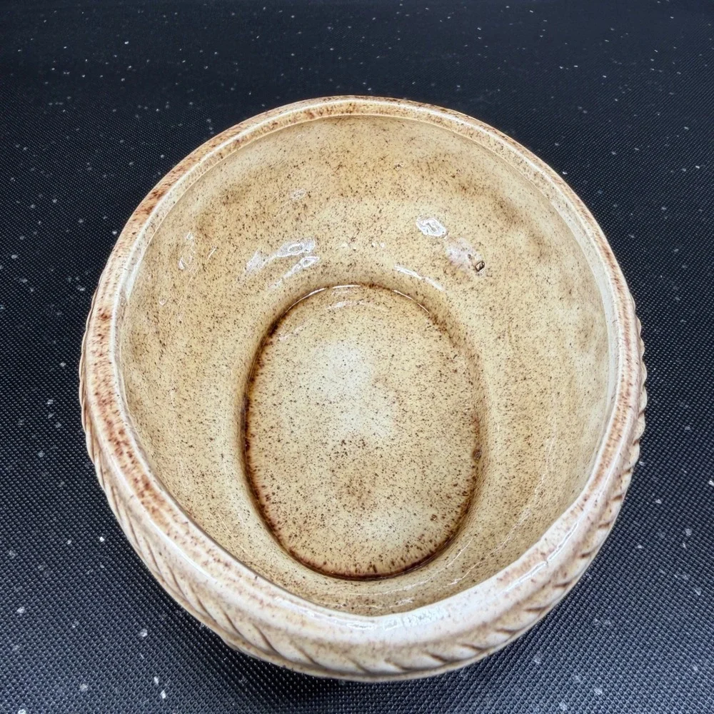 Vintage Kissing Birds Ceramic Trinket Dish Lidded Bowl Basketweave Tan Container